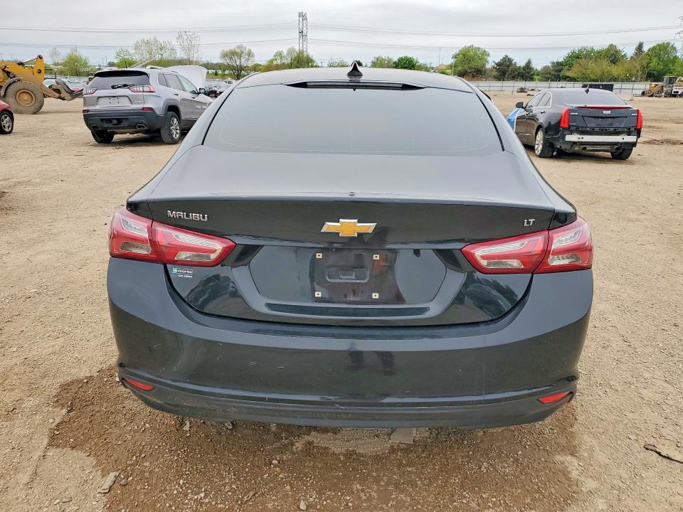 Photo 6 from auction – 2021 CHEVROLET MALIBU with VIN 1G1ZD5ST5MF054843