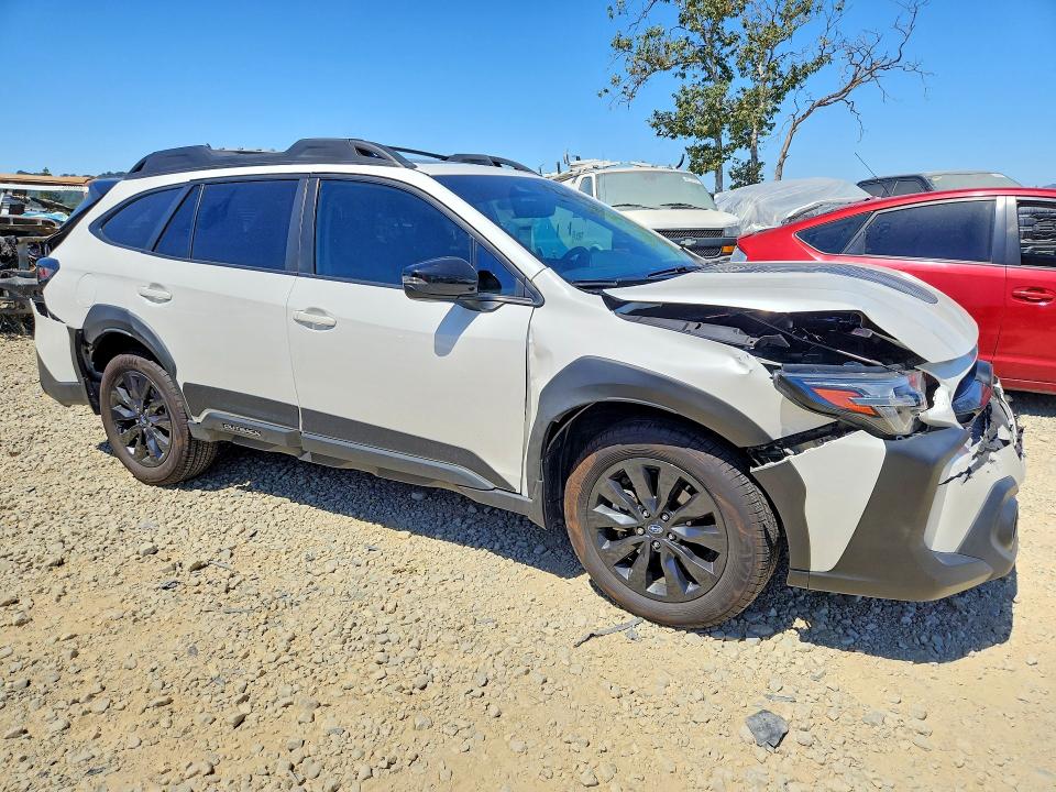 Photo 4 from auction – 2023 SUBARU OUTBACK with VIN 4S4BTGLD3P3133752