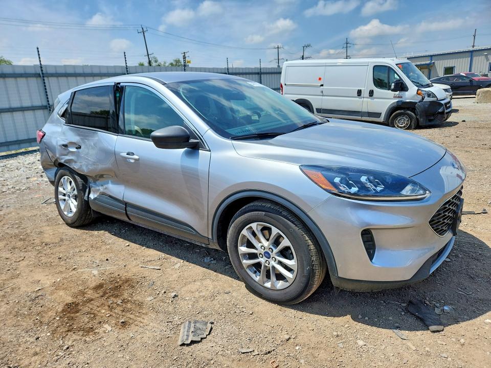 Photo 4 from auction – 2022 FORD ESCAPE with VIN 1FMCU0G68NUA69784