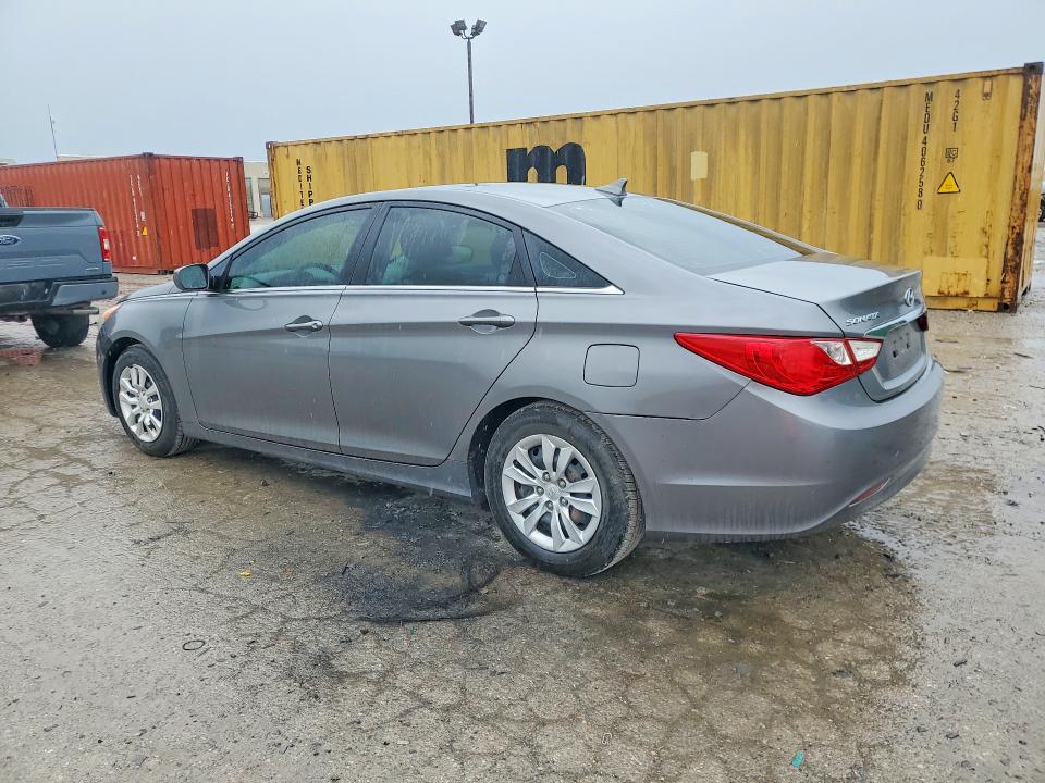 Photo 2 from auction – 2011 HYUNDAI SONATA with VIN 5NPEB4ACXBH064858