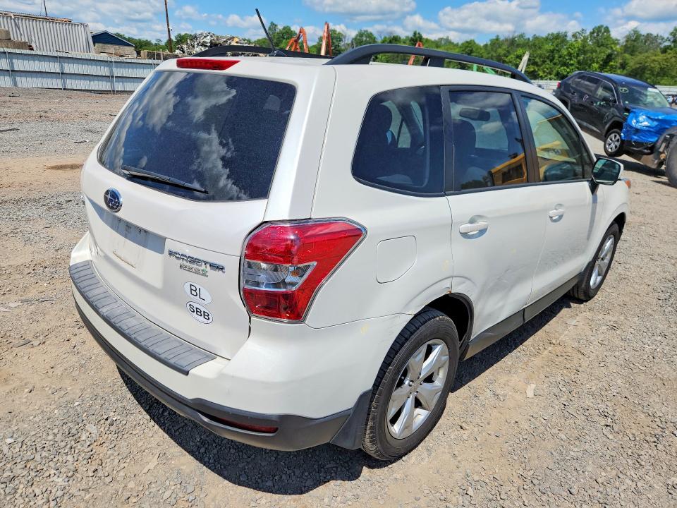 Снимка 3 от търг – 2014 SUBARU FORESTER с VIN JF2SJAEC9EH502501