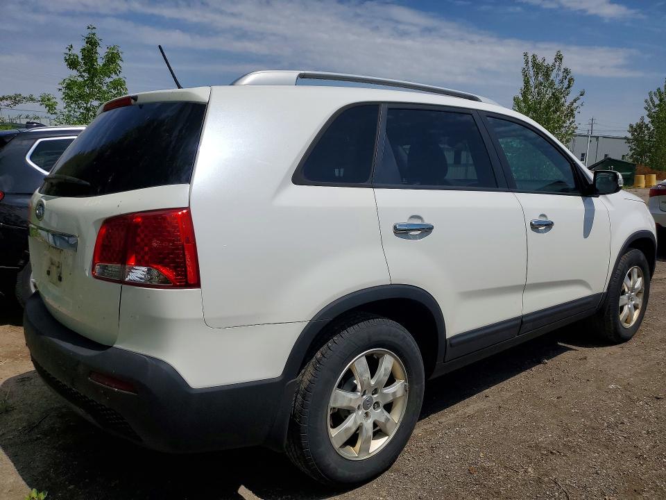 Photo 3 from auction – 2013 KIA SORENTO with VIN 5XYKT3A6XDG411023