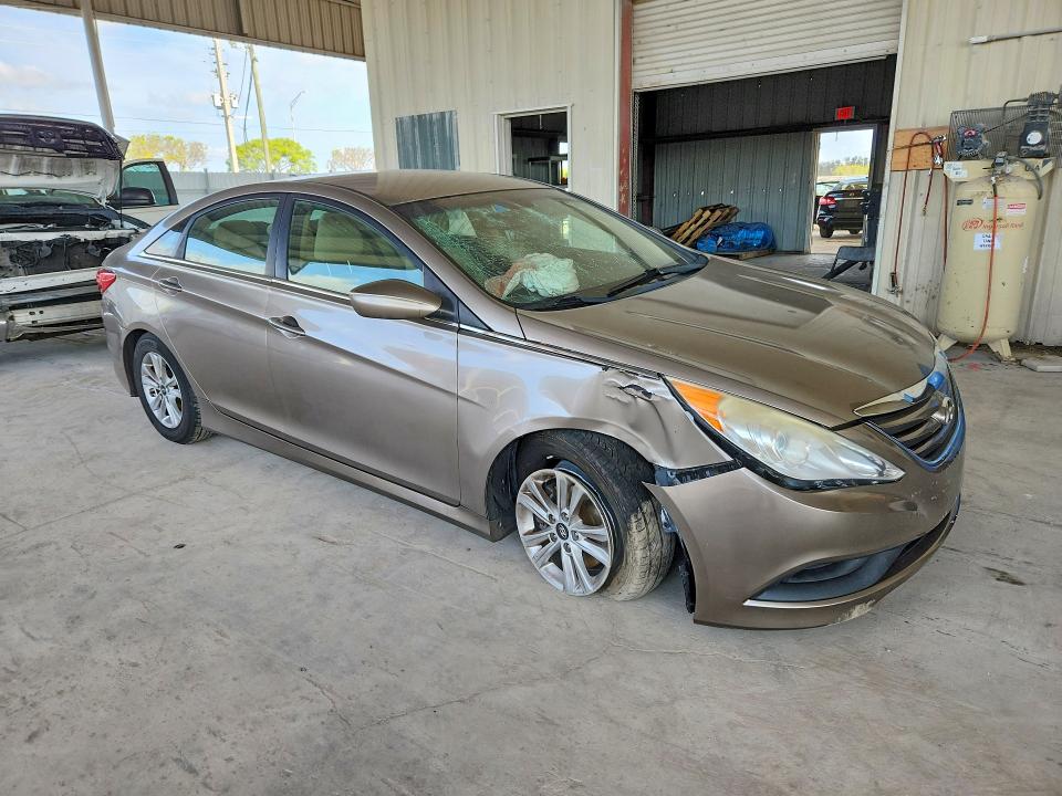Photo 4 from auction – 2014 HYUNDAI SONATA with VIN 5NPEB4AC4EH933068