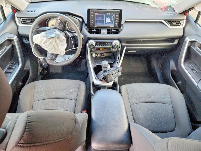Photo 8 from auction – 2021 TOYOTA RAV4 with VIN 2T3W1RFVXMW175517