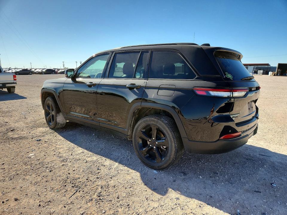 Снимка 2 от търг – 2023 JEEP GRAND CHEROKEE с VIN 1C4RJHBGXPC507297