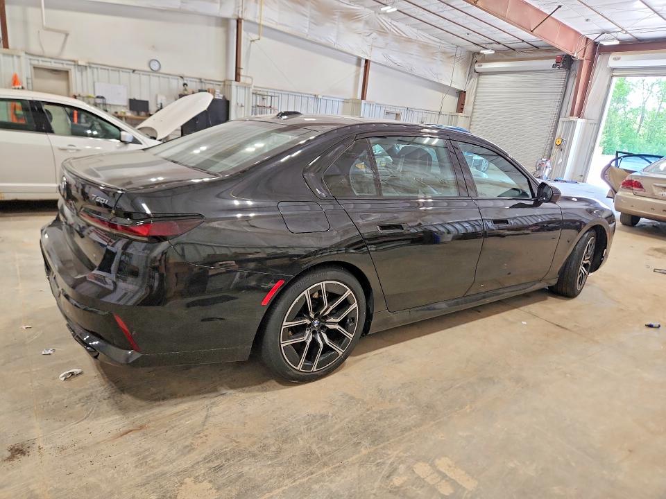 Photo 3 from auction – 2024 BMW 760 with VIN WBA33EJ06RCR52512