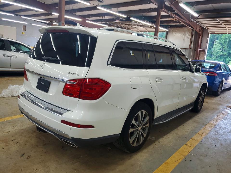 Photo 3 from auction – 2016 MERCEDES-BENZ GL with VIN 4JGDF6EE8GA640223