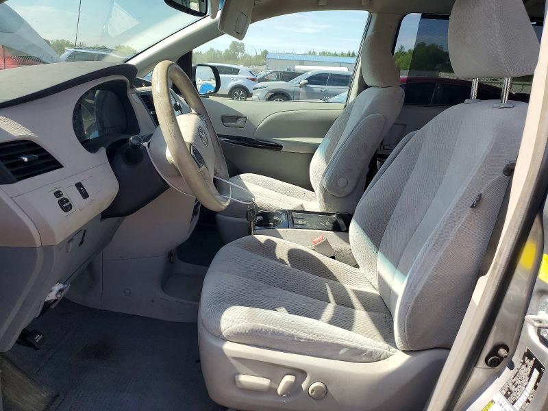 Foto 7 de la subasta – 2011 TOYOTA SIENNA con VIN 5TDKK3DC4BS046889