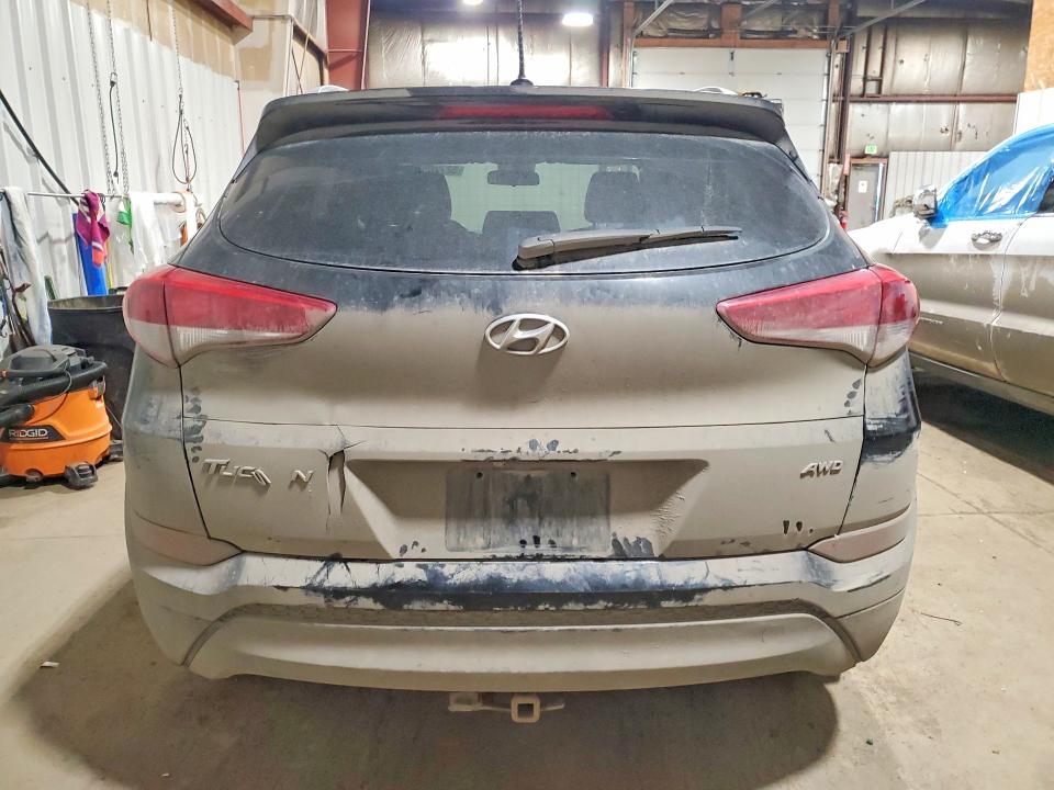 Photo 6 from auction – 2017 HYUNDAI TUCSON with VIN KM8J3CA40HU534887