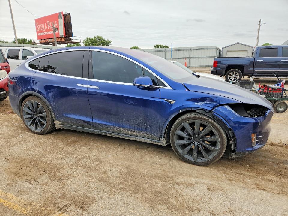 صورة رقم 4 من المزاد - 2019 TESLA MODEL X مع VIN 5YJXCAE28KF193055