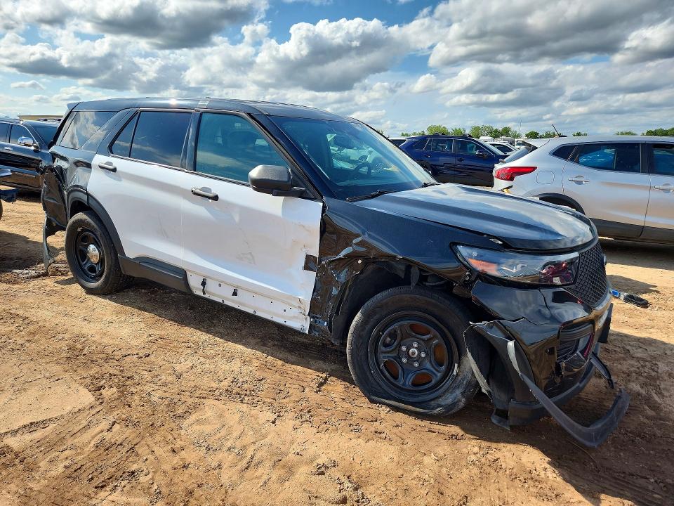 Photo 4 from auction – 2024 FORD EXPLORER with VIN 1FM5K8AB9RGA68148