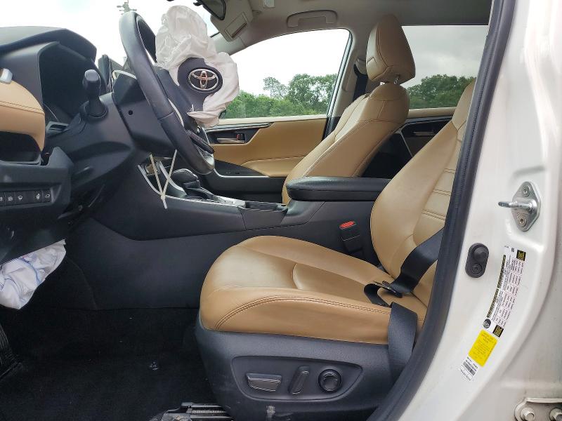 Photo 7 from auction – 2019 TOYOTA RAV4 with VIN 2T3C1RFV9KC031765