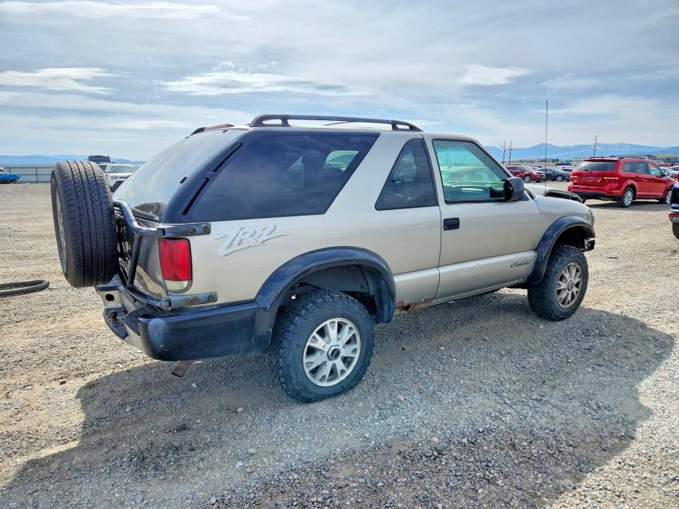 Photo 3 from auction – 2005 GMC JIMMY with VIN 1GKCT18X65K104004