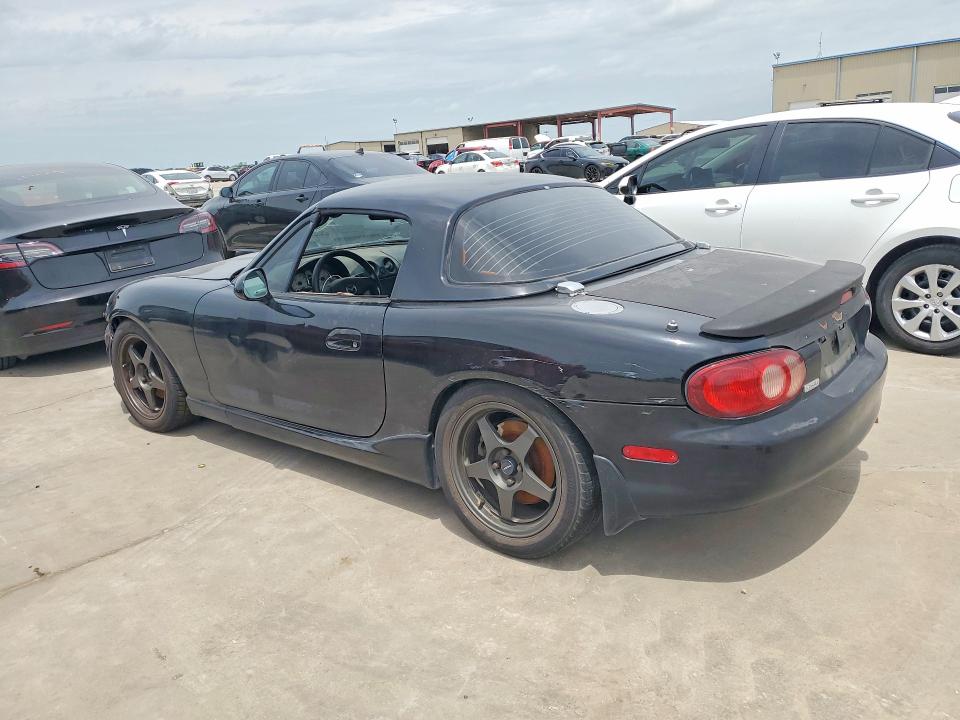 Photo 2 from auction – 2002 MAZDA MX-5 MIATA with VIN JM1NB353220226435