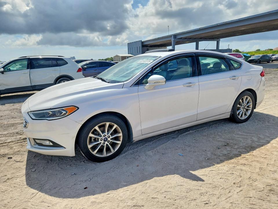 FORD FUSION 2017 with VIN 3FA6P0HD9HR116313 - Photo from auction