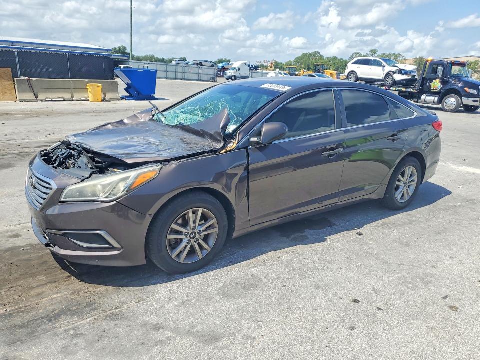 HYUNDAI SONATA 2017 with VIN 5NPE24AF6HH519563 - Photo from auction