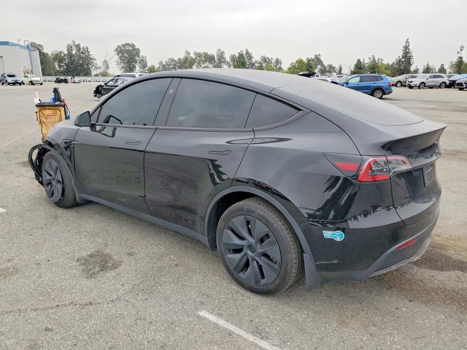 Zdjęcie 2 z aukcji – 2024 TESLA MODEL Y z VIN 7SAYGDED4RF205811