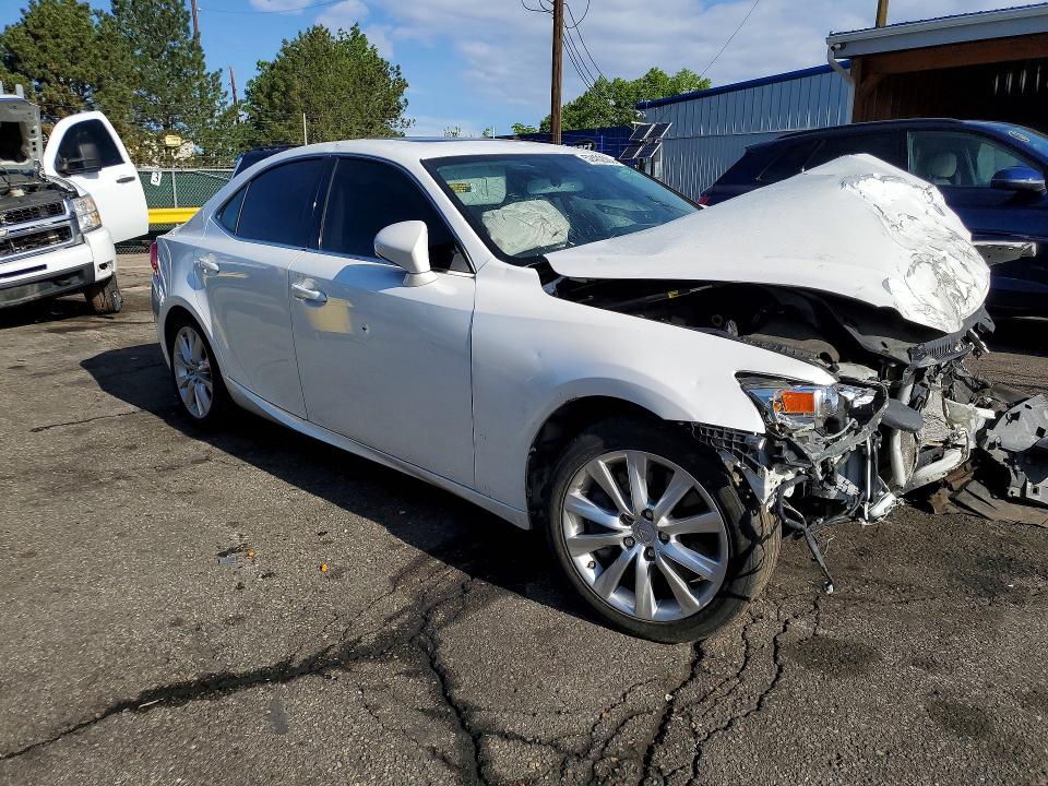 Photo 4 from auction – 2016 LEXUS IS with VIN JTHCM1D25G5007704
