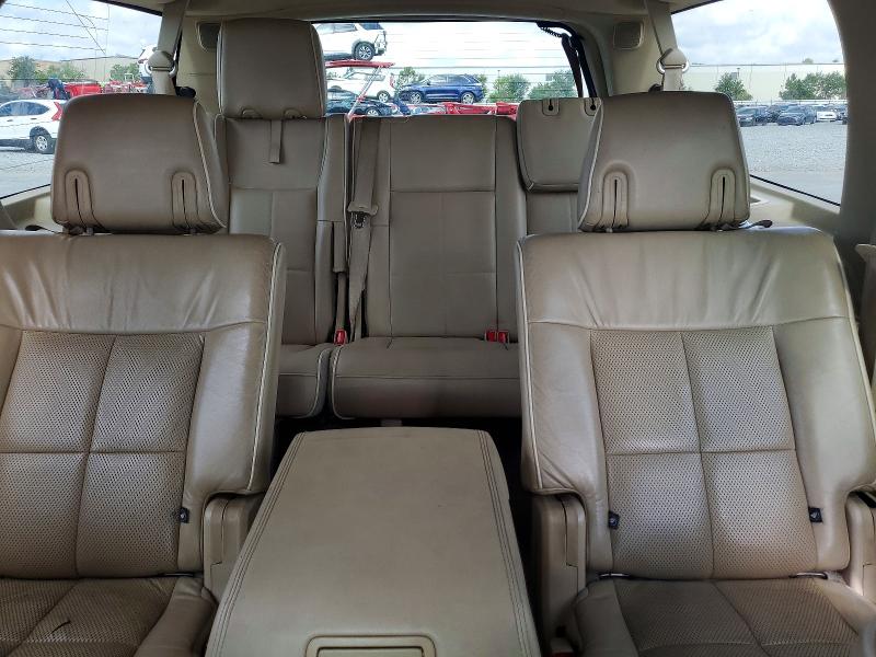 Photo 10 from auction – 2008 LINCOLN NAVIGATOR with VIN 5LMFL27508LJ10225