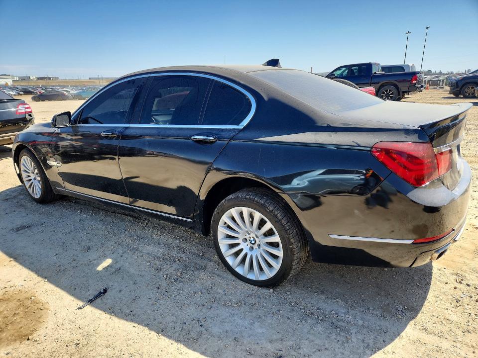 Photo 2 from auction – 2013 BMW 750 with VIN WBAYB6C53DC998363