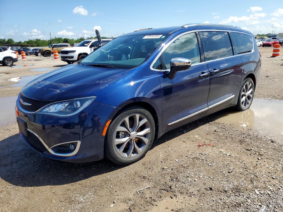CHRYSLER PACIFICA 2017 with VIN 2C4RC1GG7HR703491 - Photo from auction