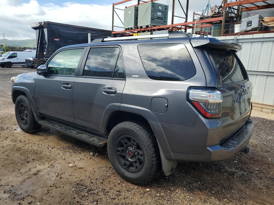 Photo 2 from auction – 2020 TOYOTA 4RUNNER with VIN JTEBU5JR3L5802343