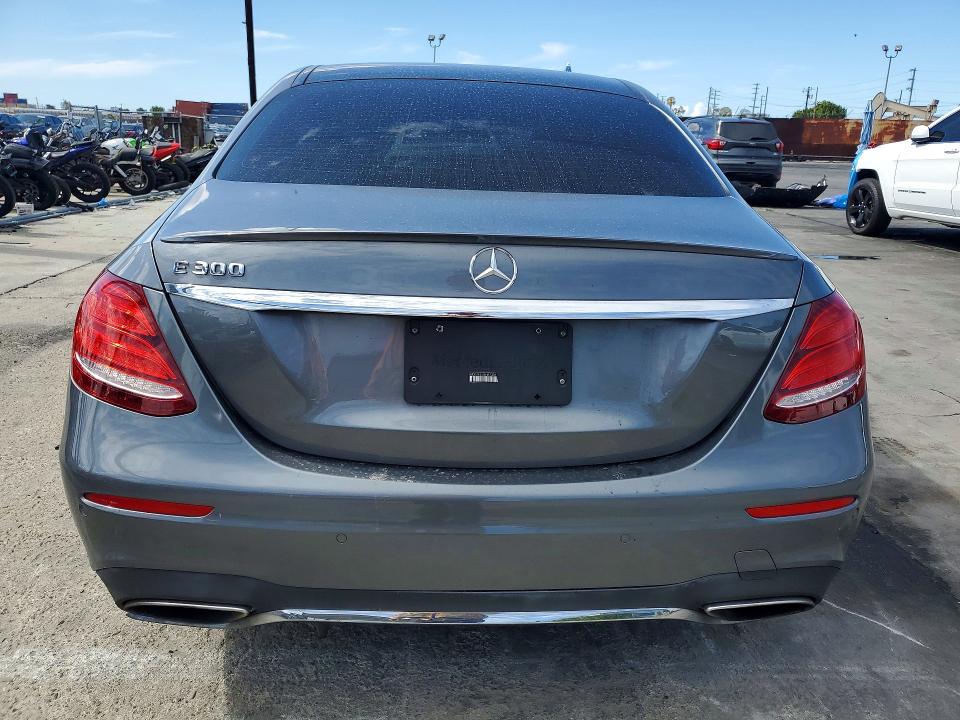 Photo 6 from auction – 2017 MERCEDES-BENZ E with VIN WDDZF4JB6HA138117