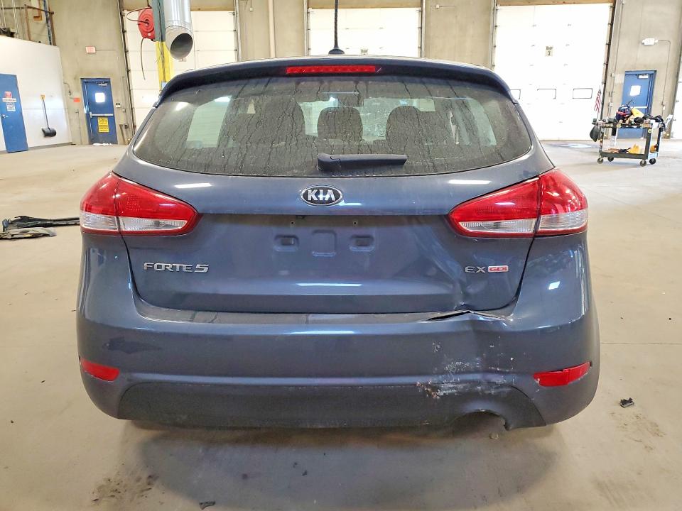 Photo 6 from auction – 2016 KIA FORTE with VIN KNAFX5A83G5626479