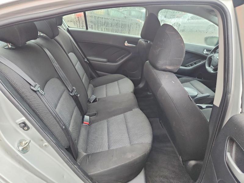 Foto 10 de la subasta – 2017 KIA FORTE con VIN 3KPFK4A76HE114420