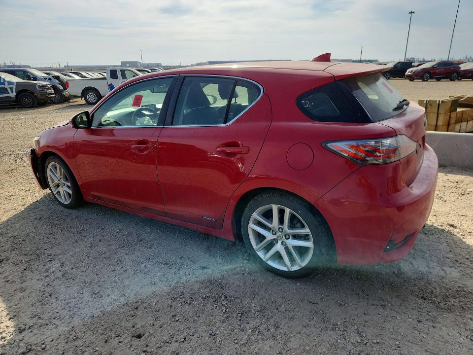 Foto 2 de la subasta – 2015 LEXUS CT con VIN JTHKD5BH3F2217602