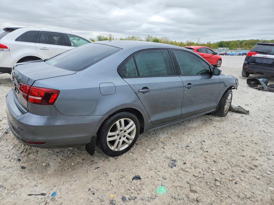 Photo 3 from auction – 2018 VOLKSWAGEN JETTA with VIN 3VW2B7AJ3JM247902