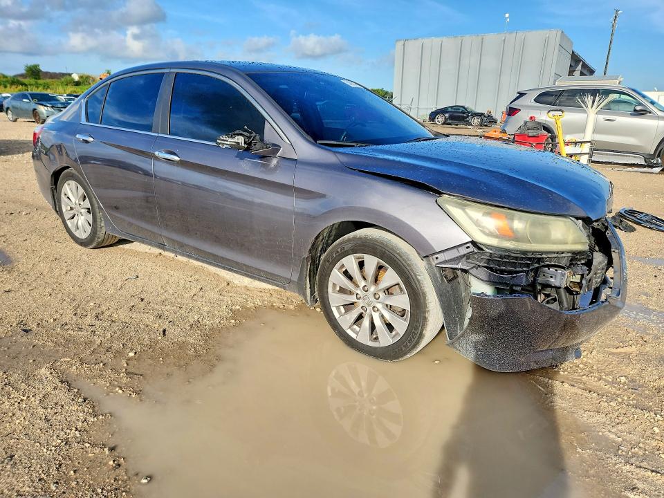 Photo 4 from auction – 2013 HONDA ACCORD with VIN 1HGCR2F82DA245573