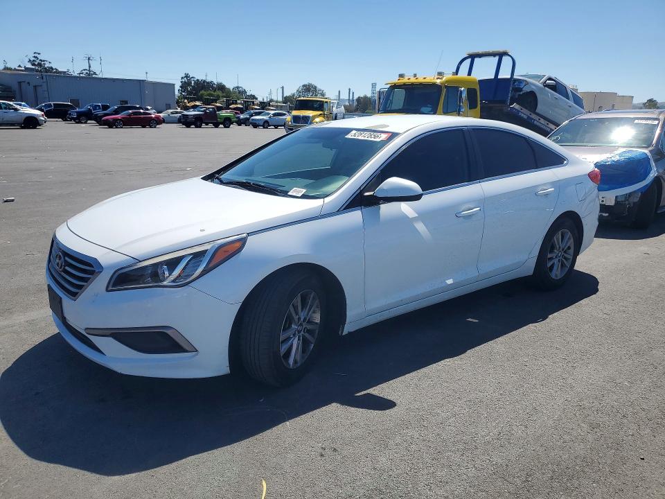 HYUNDAI SONATA 2016 with VIN 5NPE24AF2GH392972 - Photo from auction