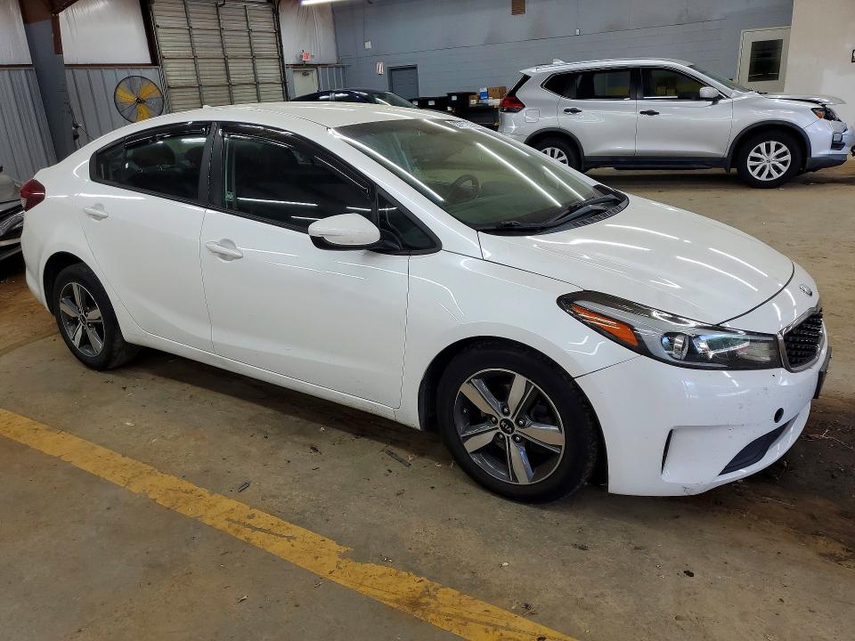 Photo 4 from auction – 2018 KIA FORTE with VIN 3KPFL4A76JE219249
