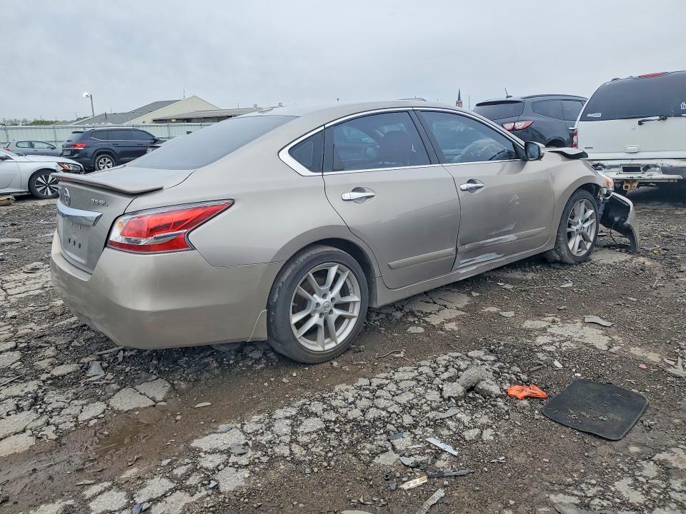 Photo 3 from auction – 2015 NISSAN ALTIMA with VIN 1N4BL3AP4FC133712