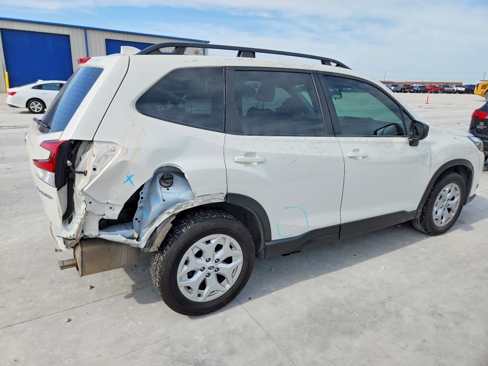 Zdjęcie 3 z aukcji – 2022 SUBARU FORESTER z VIN JF2SKACC8NH414670