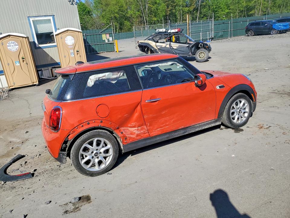 Photo 3 from auction – 2021 MINI COOPER with VIN WMWXR3C08M2N75889