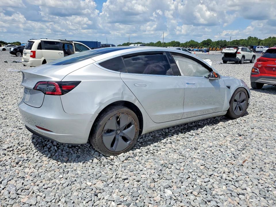 Photo 3 from auction – 2018 TESLA MODEL 3 with VIN 5YJ3E1EA0JF037476