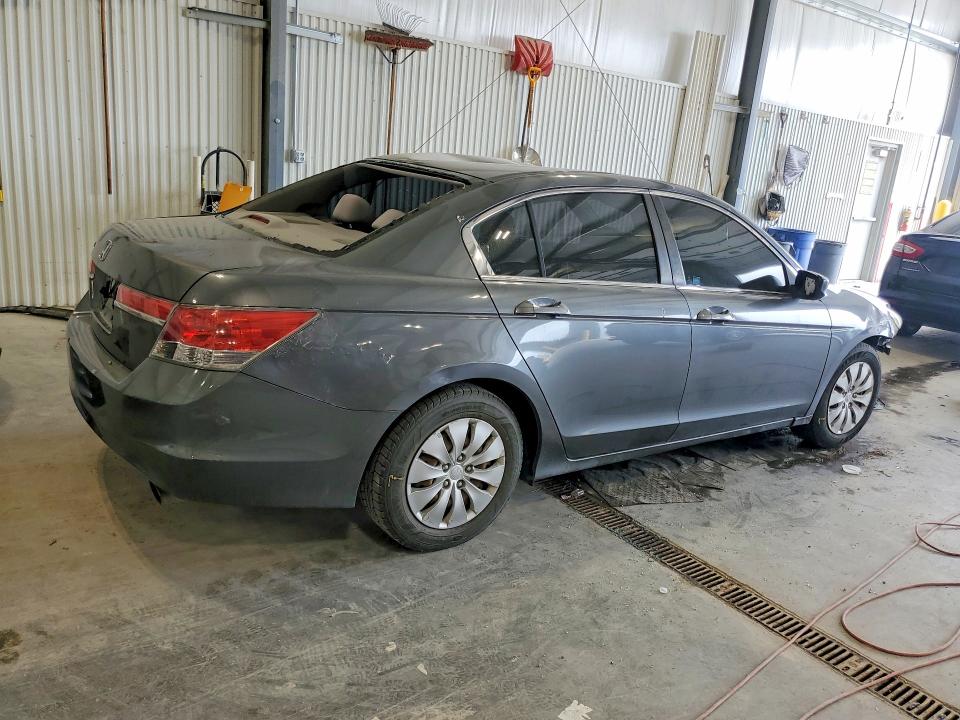 Photo 3 from auction – 2011 HONDA ACCORD with VIN 1HGCP2E37BA147003