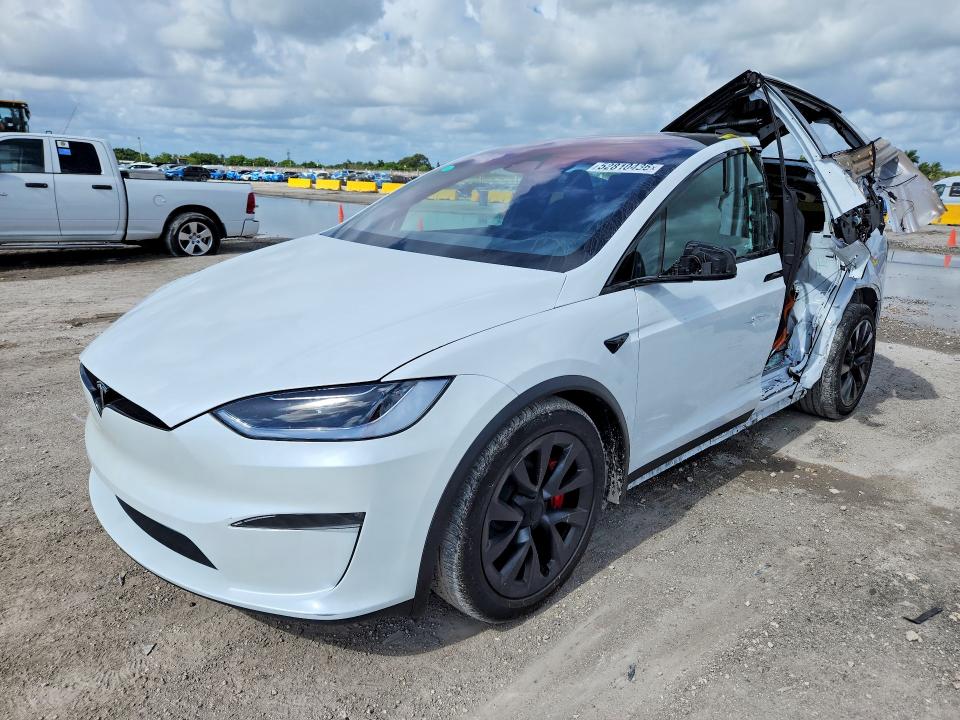 TESLA MODEL X 2024 with VIN 7SAXCBE60RF439361 - Photo from auction