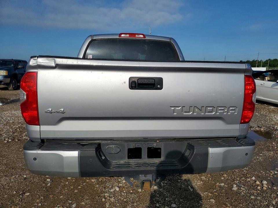 Photo 6 from auction – 2015 TOYOTA TUNDRA with VIN 5TFAW5F12FX476282