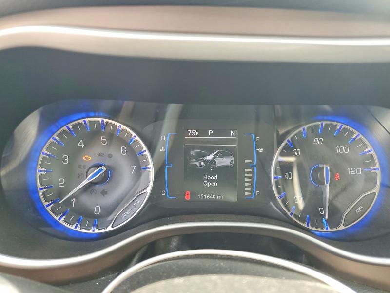 Photo 9 from auction – 2017 CHRYSLER PACIFICA with VIN 2C4RC1BG1HR832401