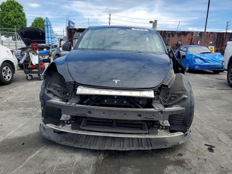 Photo 5 from auction – 2024 TESLA MODEL Y with VIN 7SAYGDEE4RA235686