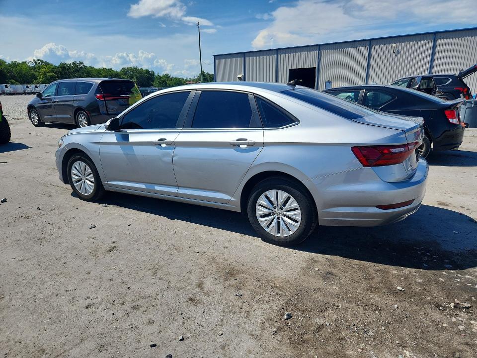 Photo 2 from auction – 2020 VOLKSWAGEN JETTA with VIN 3VWCB7BU7LM022124