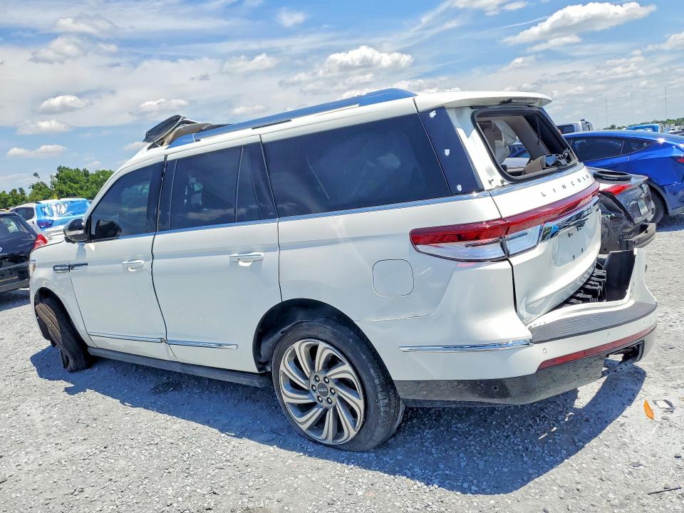 Photo 2 from auction – 2023 LINCOLN NAVIGATOR with VIN 5LMJJ2KG4PEL17177