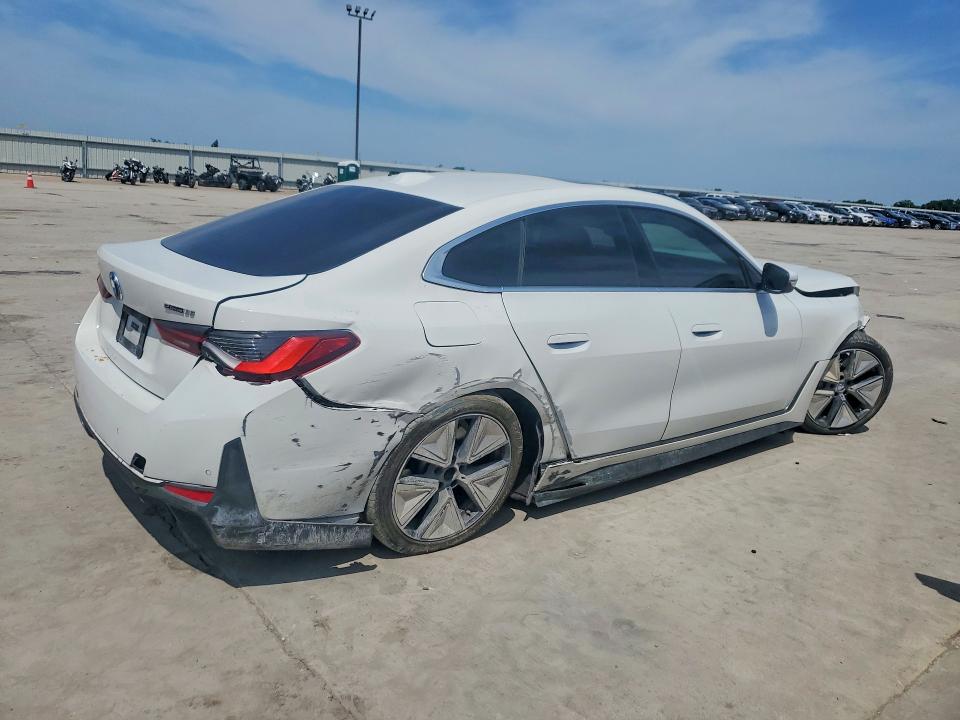 Foto 3 de la subasta – 2024 BMW I4 con VIN WBY43AW06RFT37271