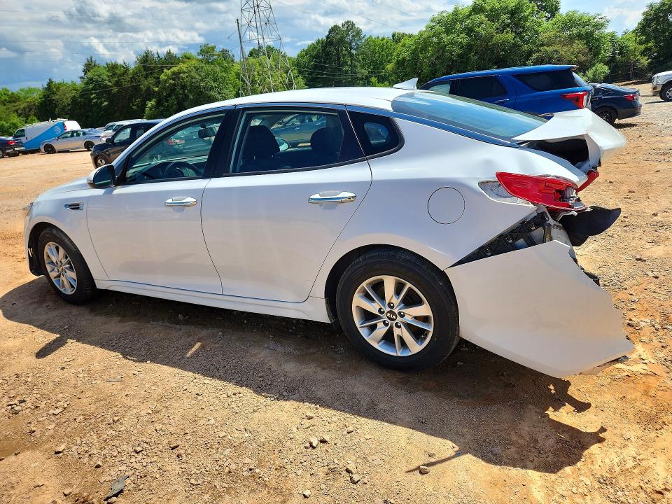 Photo 2 from auction – 2018 KIA OPTIMA with VIN 5XXGT4L37JG218990