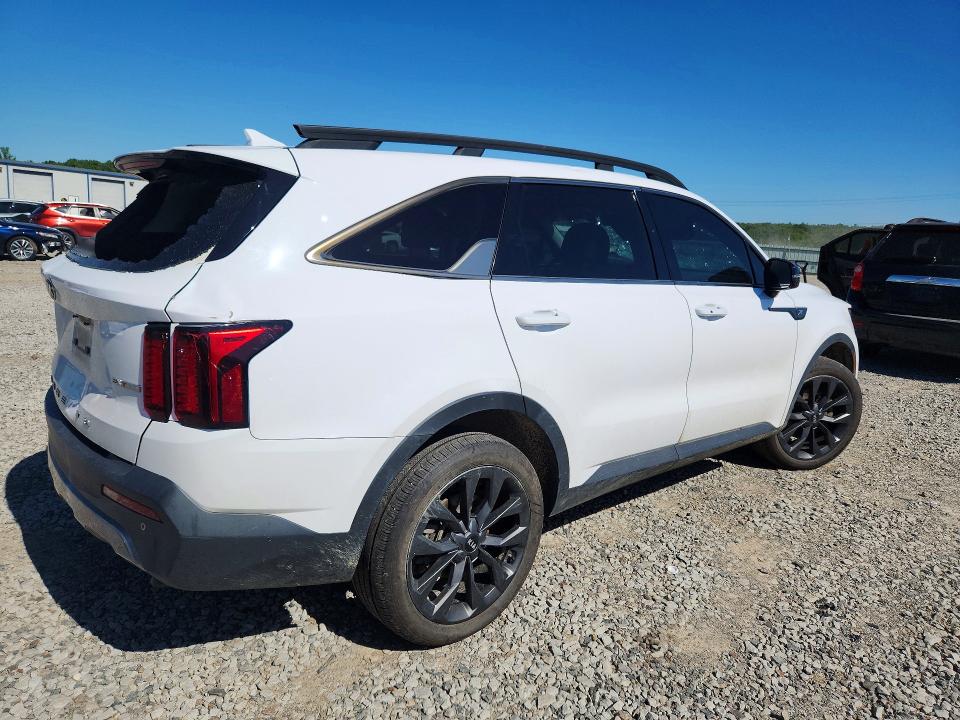 Photo 3 from auction – 2021 KIA SORENTO with VIN 5XYRHDLF3MG063360