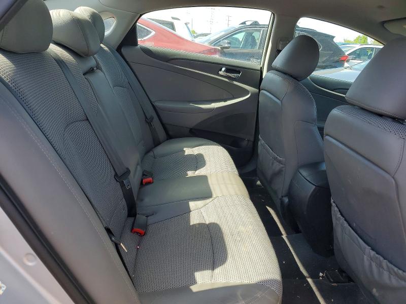 Photo 10 from auction – 2011 HYUNDAI SONATA with VIN 5NPEC4AC2BH126461