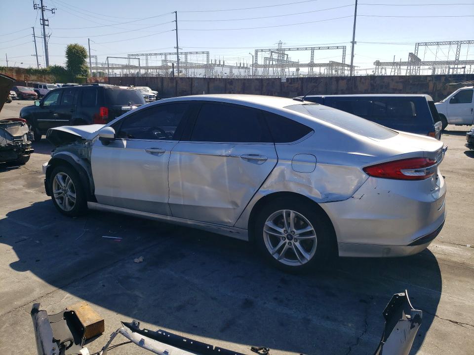 Photo 2 from auction – 2018 FORD FUSION with VIN 3FA6P0LU4JR173256